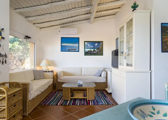 Laura's Terrace - Klodge * Loiri Porto San Paolo